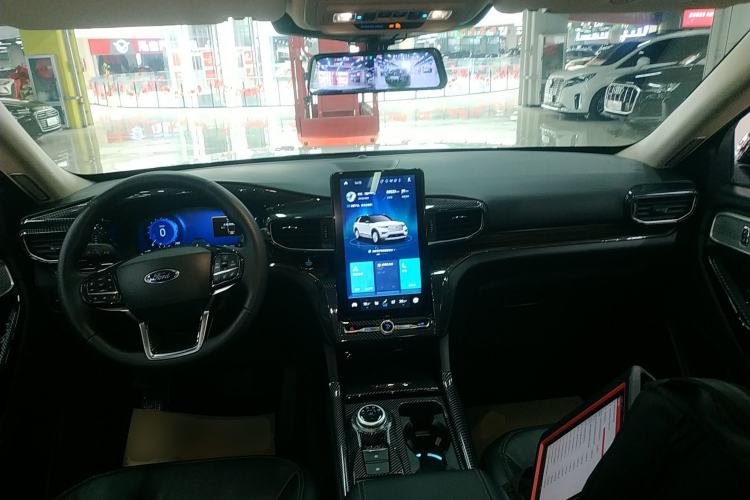 Used Ford Explorer 2020 EcoBoost 285 4x4 Titanium Edition 6 Seats Center Console