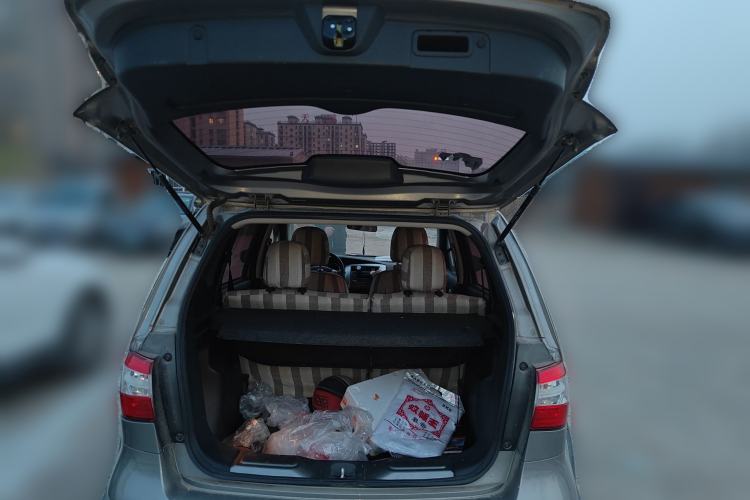 Used Nissan Livina 2013 Jingrui 1.6XL Manual Comfort Edition Trunk