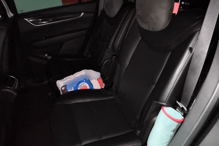 Used Cadillac XT6 2020 28T Six-Seater Luxury Sporty Enjoy-the-Comfort Safety Edition
