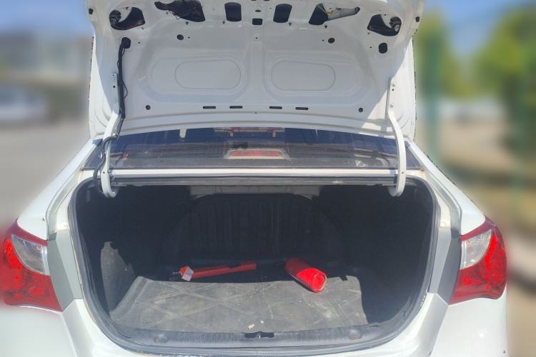 Used Hyundai Celesta 2011 1.6L Manual Comfort Edition Trunk