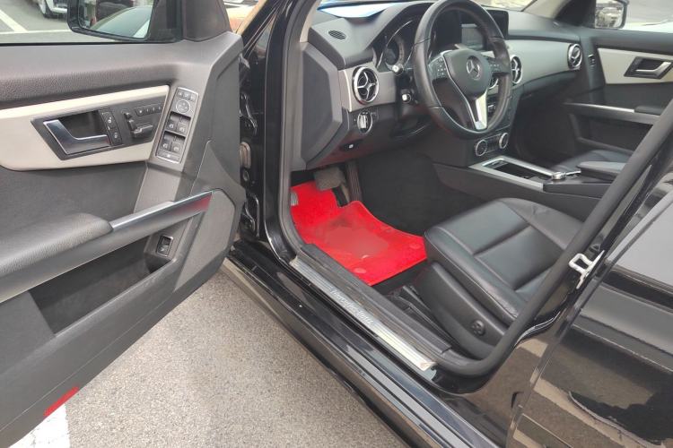 Used Mercedes-Benz GLK-Class 2013 GLK 300 4MATIC Dynamic Sunroof Model Driver Seat