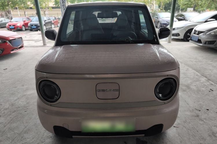 Used Geely Galaxy Panda 2023 Panda Mini 200km Endurance Bear
