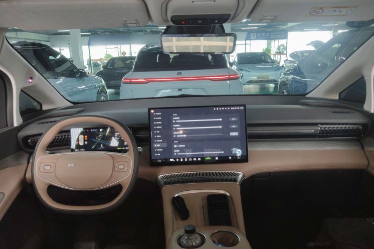 Used XPeng X9 2025 740 Ultra-Long Range Max
