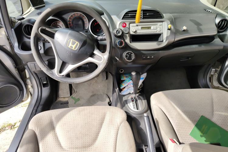 Used Honda Fit 2008 1.3L automatic comfort version
