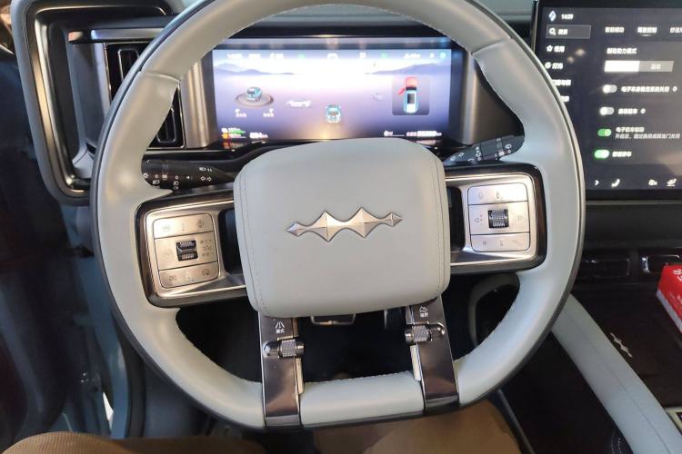 Used Formula Leopard Leopard 5 2023 Explore Edition