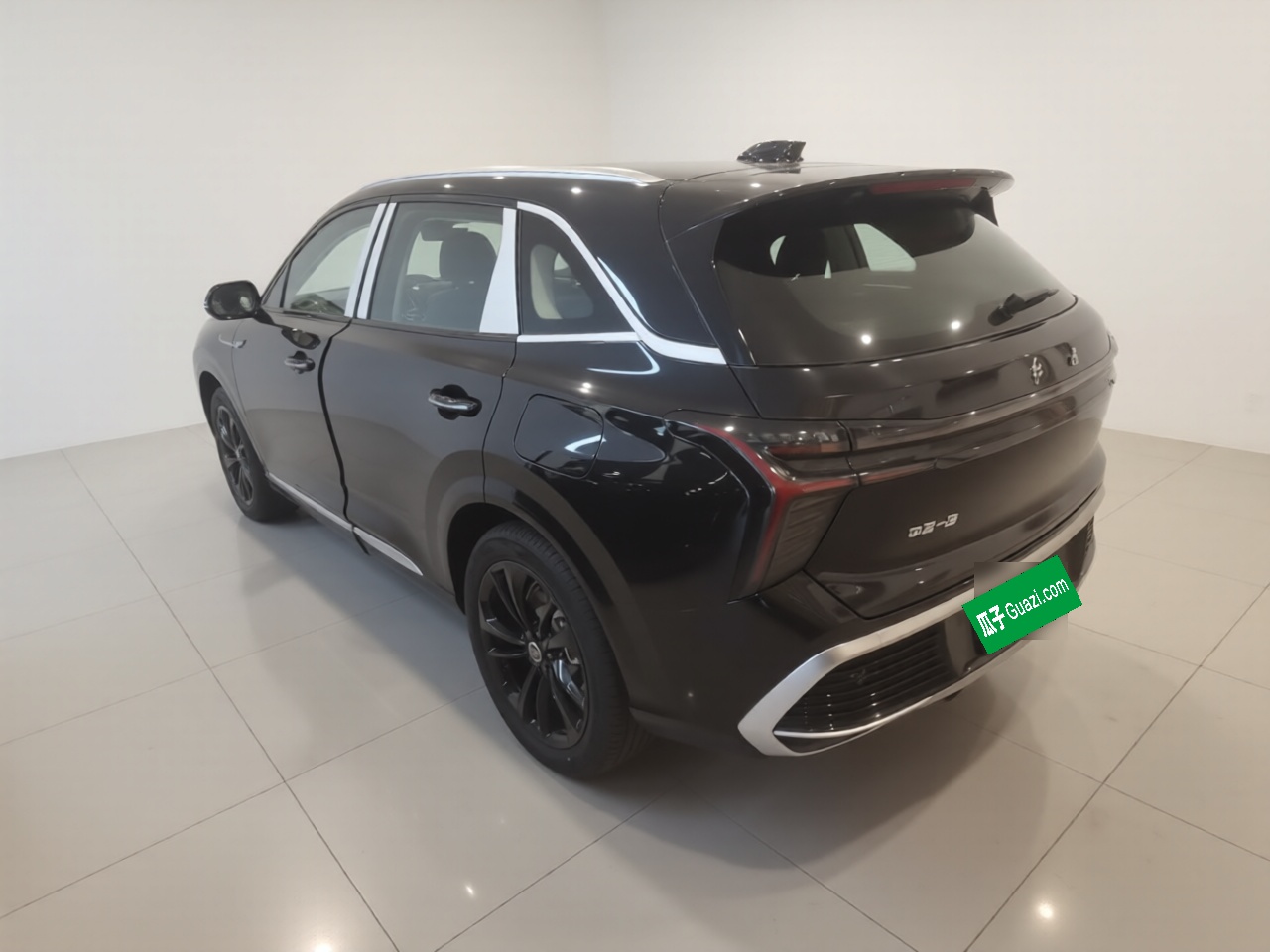 Hongqi HS3 PHEV 2025 Model 125km Jingwei PLUS 2 Millionth Anniversary Edition — снимка 4