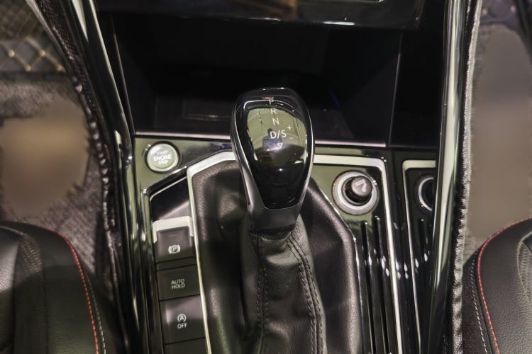 Used Volkswagen Tayron 2020 330TSI Two-Wheel Drive Luxury Smart Connectivity Version Gear Lever