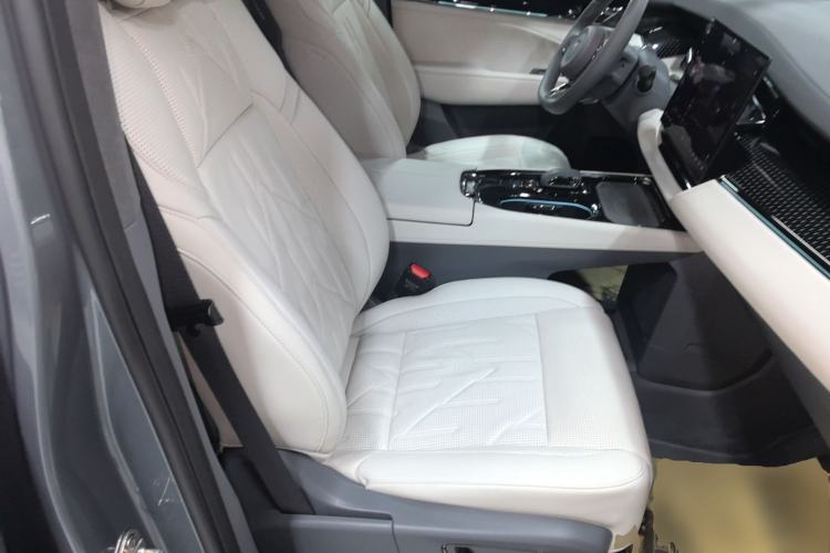 Used Zeekr 009 2024 7-Seater Walk-Through Version Four-Wheel Drive 108 kWh
