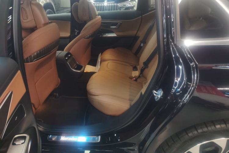 Used Mercedes-Benz E-Class New Energy 2024 E 350 e L Plug-in Hybrid Sedan Left Rear Seat