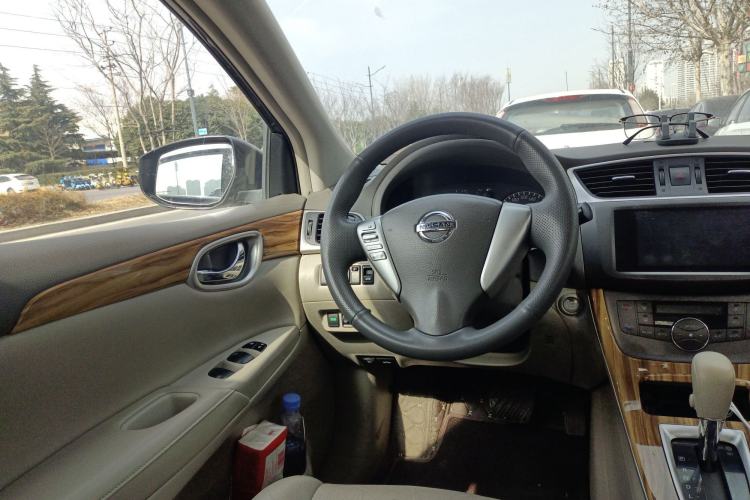 Used Nissan Sylphy 2014 1.6XV CVT Deluxe Edition Steering Wheel