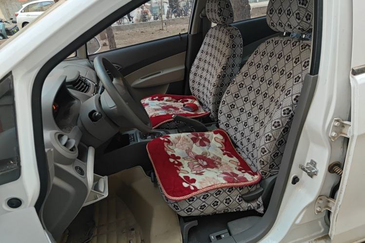 Used Chevrolet Sail 2013 Sedan 1.4L AMT Enjoy Edition Left Front Seat