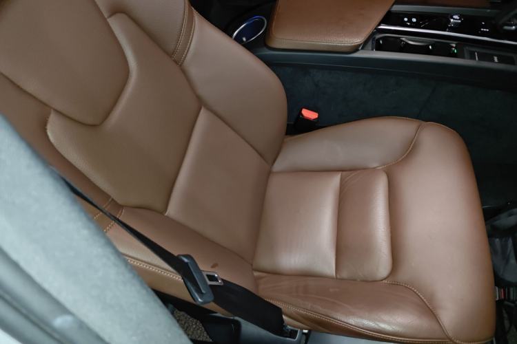 Used Volvo XC60 2022 B5 4x4 Zhiyi Luxury Edition Right Front Seat