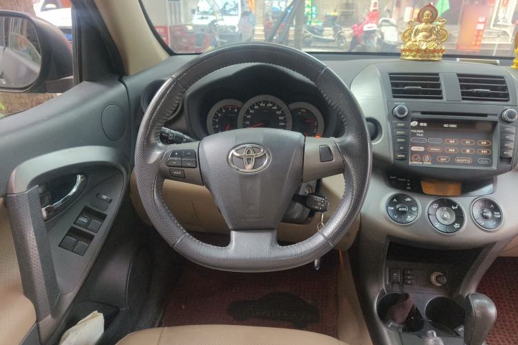 Used Toyota RAV4 2011 2.0L Automatic Luxury Edition Steering Wheel