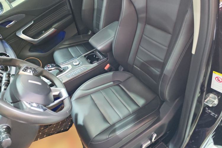 Used Wey VV5 2020 1.5T Two-Wheel Drive Color Pioneer