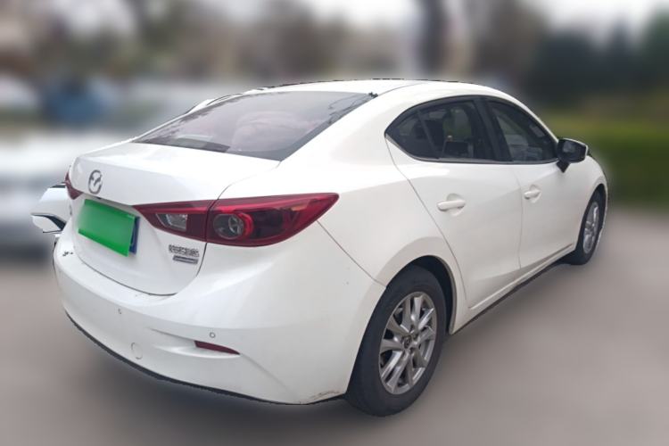 Used Mazda 3 Axela 2017 Sedan 1.5L Automatic Luxury Model China VI Standard
