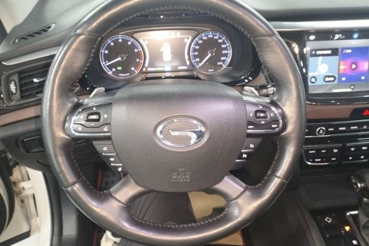 Used GAC Trumpchi GS8 2017 320T Two-Wheel Drive Luxury Smart Connectivity Version (7 Seats)