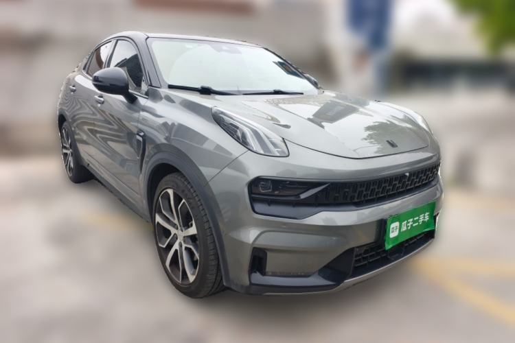 Used Lynk & Co 05 2020 2.0TD Four-Wheel Drive HypeHalo Front Right 45 Deg