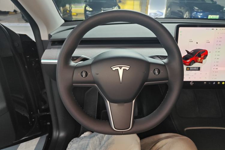 Used Tesla Model Y 2023 Rear-Wheel-Drive Version
