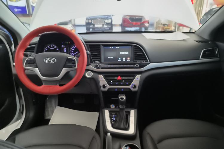Used Hyundai Elantra (6th Generation / Lingdong) 2016 1.6L Automatic ZhiXuan – Elite Version Center Console