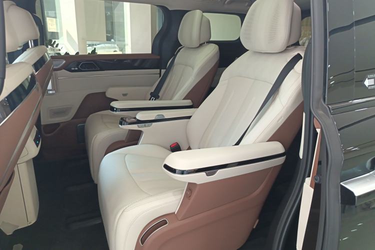 Used BYD Xia 2025 DM-i 1.5T 180km Excellence Model
