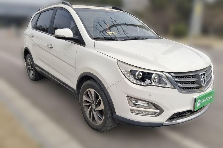 Used Baojun 560 2015 1.8L manual luxury version

