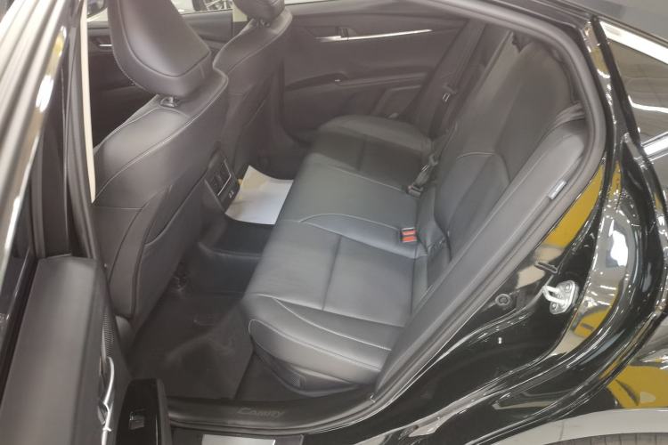 Used Toyota Camry 2026 Model Dual-Engine 2.0HG Prestige Edition