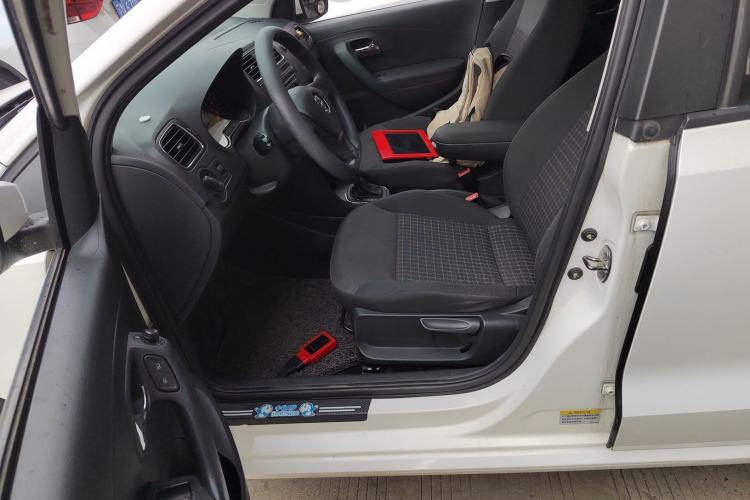 Used Volkswagen Polo 2014 1.6L Automatic Comfort Edition Left Front Seat