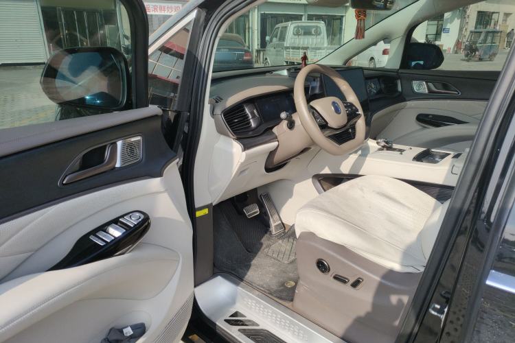 Used Denza D9 2022 DM-i 970 Four-Wheel Drive Flagship Model