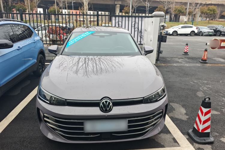 Used Volkswagen Passat 2025 Pro 380TSI Dragon Supreme Edition