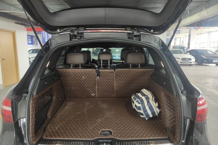 Used Mercedes-Benz GLC 2019 GLC 260 4MATIC Dynamic Edition Trunk