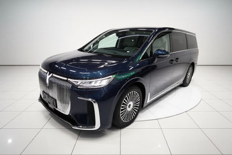Used VOYAH Dream 2025 PHEV Four-Wheel-Drive Flagship Kunpeng Edition Front Left 45 Deg