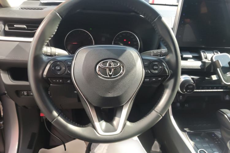 Used Toyota Wildlander 2021 2.0L CVT 4x4 Luxury Edition
