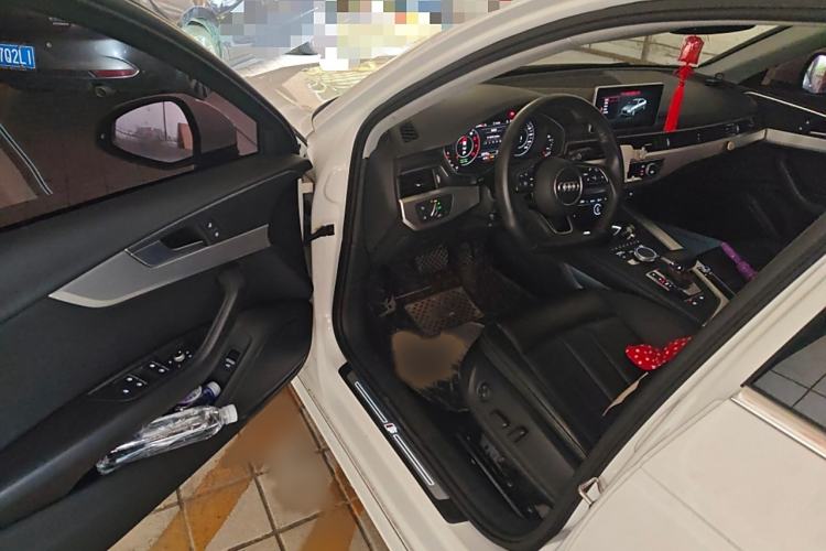 Used Audi A4L 2019 40 TFSI Fashion Edition China VI Emission Standard