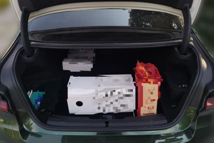 Used BMW 5 Series New Energy 2021 535Le Luxury Package Trunk