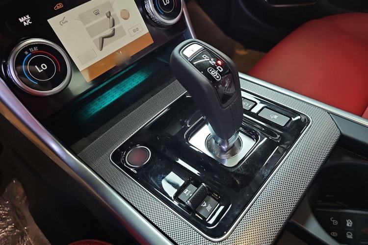 Used Jaguar XEL 2025 2.0T 250 PS R-DYNAMIC 90th Anniversary Edition