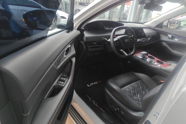 Used Changan UNI-K 2021 2.0T Prestige Edition
