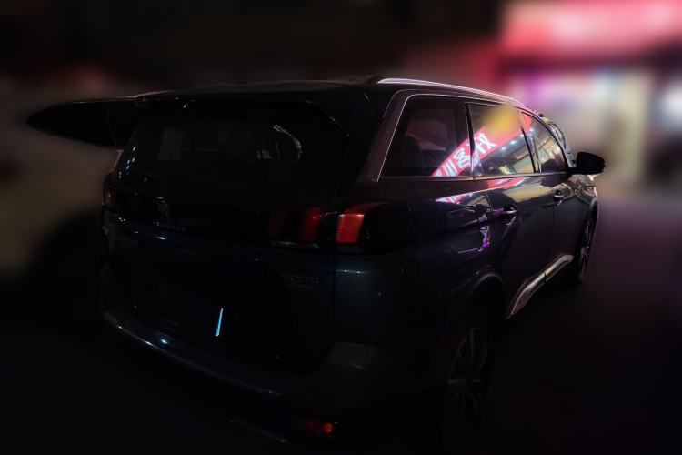 Used Peugeot 5008 2017 380THP 7-Seater Elite Edition Rear Right 45 Deg