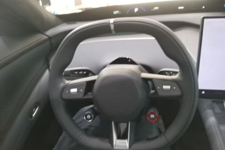 Used Xiaomi Auto YU7 2025 Ultra-Long Range High-Performance All-Wheel-Drive Max Edition
