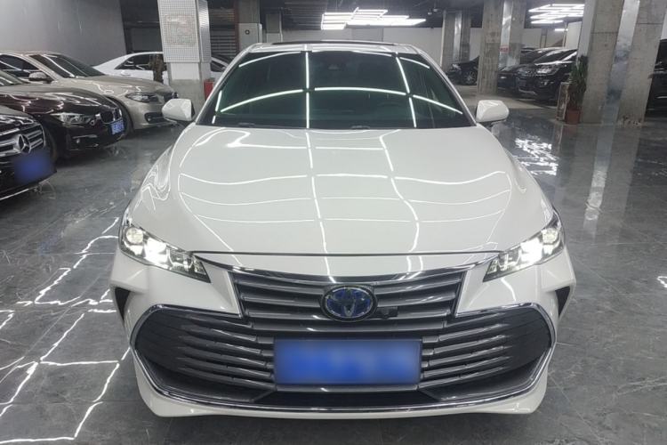 Used Toyota Avalon 2019 Dual-Engine 2.5L Luxury Edition China VI Standard