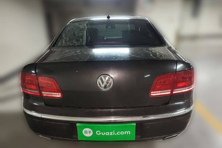 Used Volkswagen Phaeton 2011 4.2L V8 4-seat Extended-Range Individual Edition
