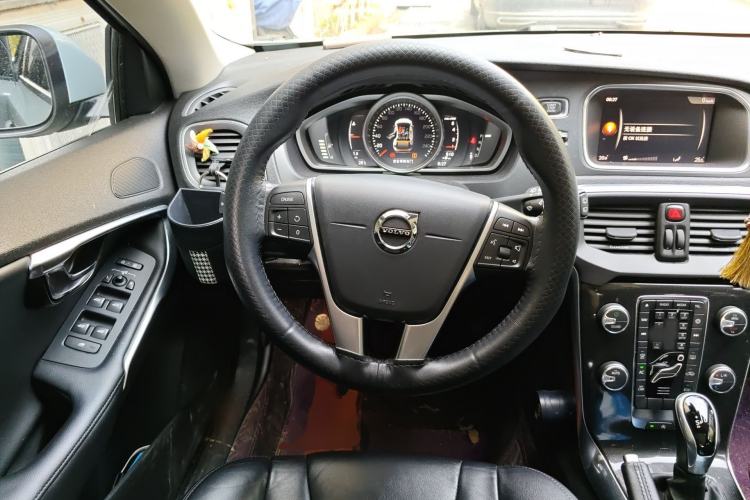 Used Volvo V40 2018 T3 Zhiyi Edition Steering Wheel