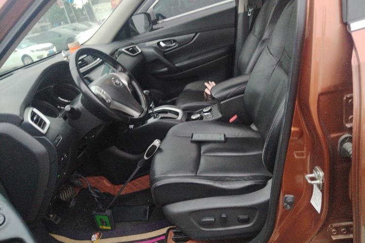 Used Nissan X-Trail 2014 2.5L CVT Luxury Edition 4WD
