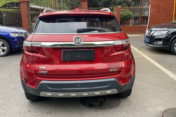 Used JMC Yusheng S330 2016 1.5L GTDi Automatic Two-Wheel Drive Fashion Edition
