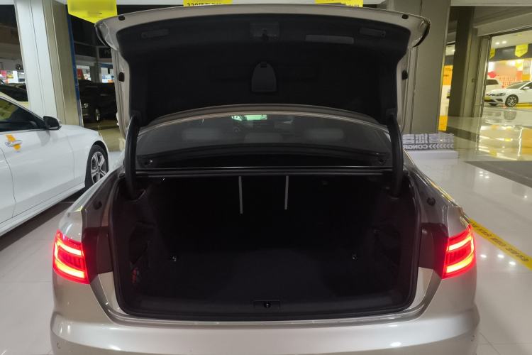 Used Audi A4L 2018 30th Anniversary Edition 40 TFSI Fashion Model