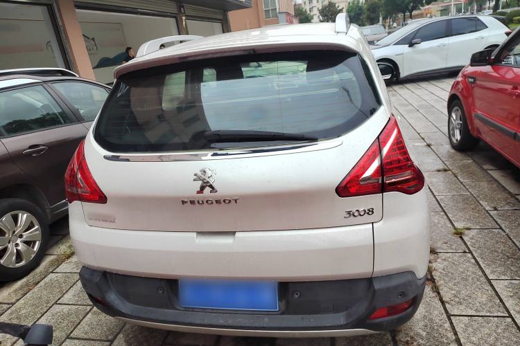 Used Peugeot 3008 2015 2.0L Automatic Classic Edition