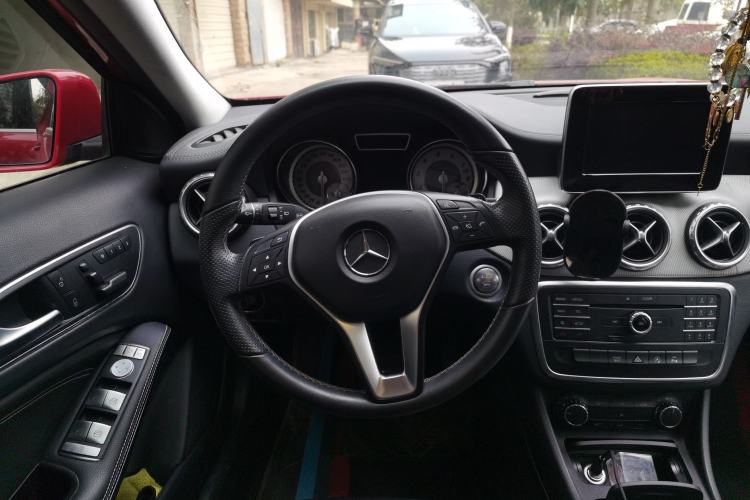 Used Mercedes-Benz GLA 2016 GLA 200 Fashion Model