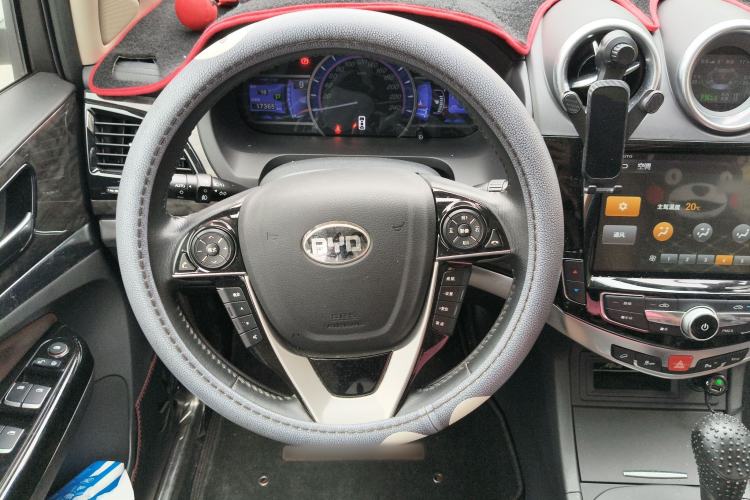 Used BYD S7 2017 2.0T Automatic Prestige Edition