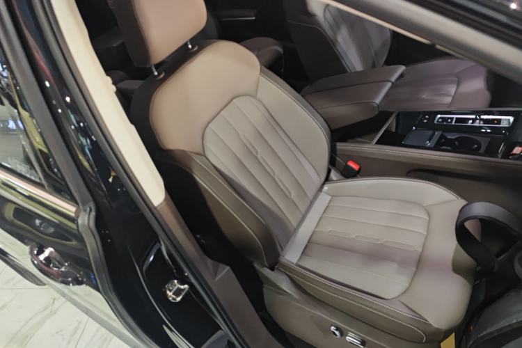 Used Volkswagen Viloran 2024 380TSI Luxury Edition