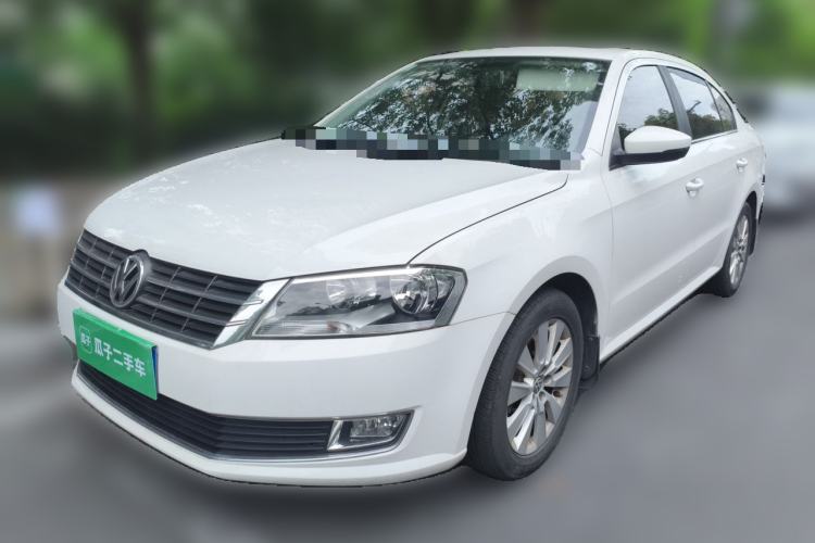 Used Volkswagen Lavida 2013 Restyled Classic 1.6L Manual Comfort Edition