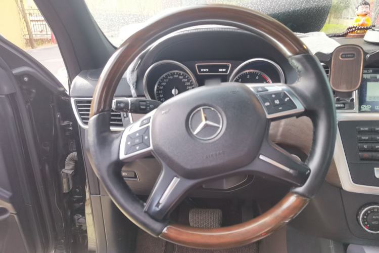 Used Mercedes-Benz GL-Class 2015 GL 500 4MATIC Steering Wheel